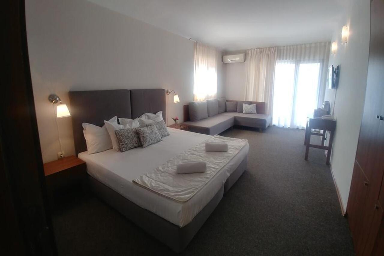 Family Hotel Muses سوزوبول المظهر الخارجي الصورة