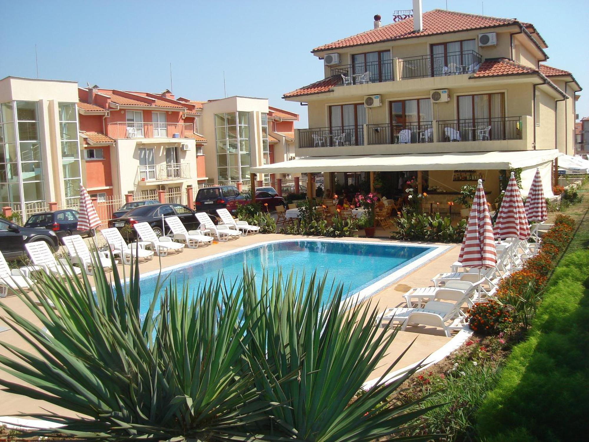 Family Hotel Muses سوزوبول المظهر الخارجي الصورة