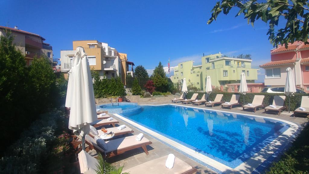 Family Hotel Muses سوزوبول المظهر الخارجي الصورة