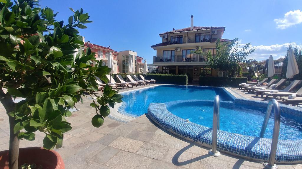 Family Hotel Muses سوزوبول المظهر الخارجي الصورة