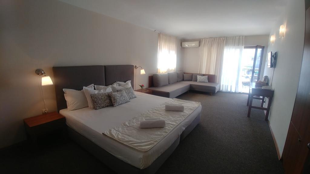 Family Hotel Muses سوزوبول المظهر الخارجي الصورة
