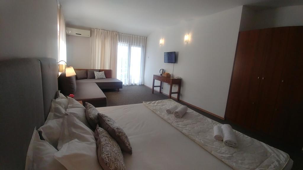 Family Hotel Muses سوزوبول المظهر الخارجي الصورة