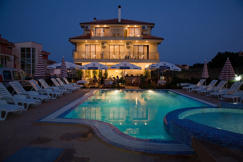 Family Hotel Muses سوزوبول المظهر الخارجي الصورة
