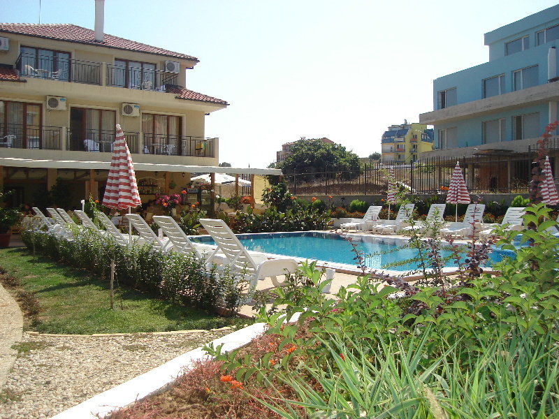 Family Hotel Muses سوزوبول المظهر الخارجي الصورة